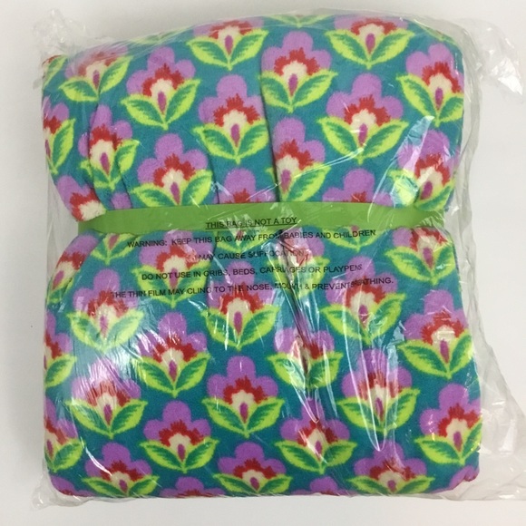 Vera Bradley Throw Blanket Petals in Paradise NEW - Picture 4 of 4